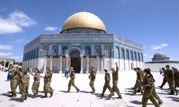 المفتي العام يدين الاعتداء على المعتكفين في المسجد الأقصى المبارك